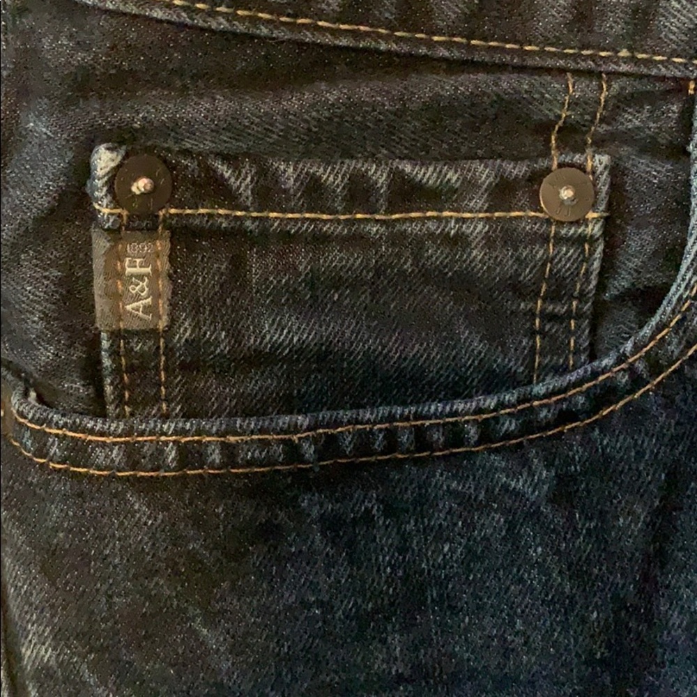 Men’s Abercrombie & Fitch Dark Wash Jeans - Picture 6 of 6